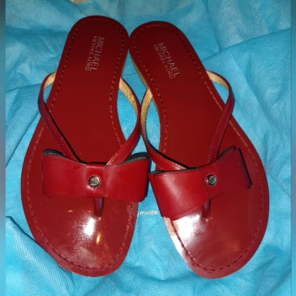 Mk RedBow sandals